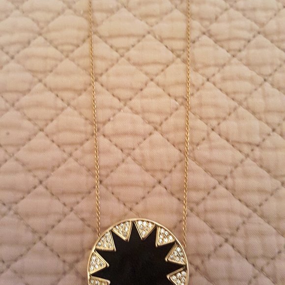 House of Harlow Leather et Metal Sunburst Pendant Necklace in Gold - Picture 2 of 6